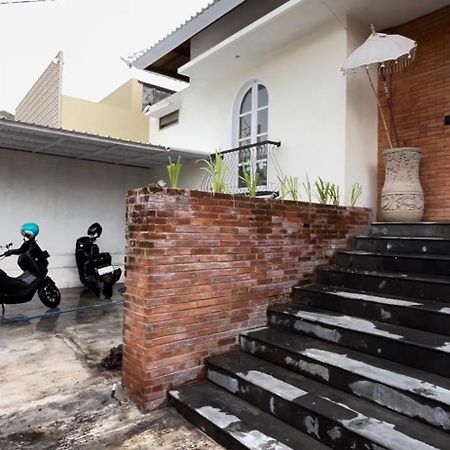 Villa Gong Umara Canggu Exteriör bild