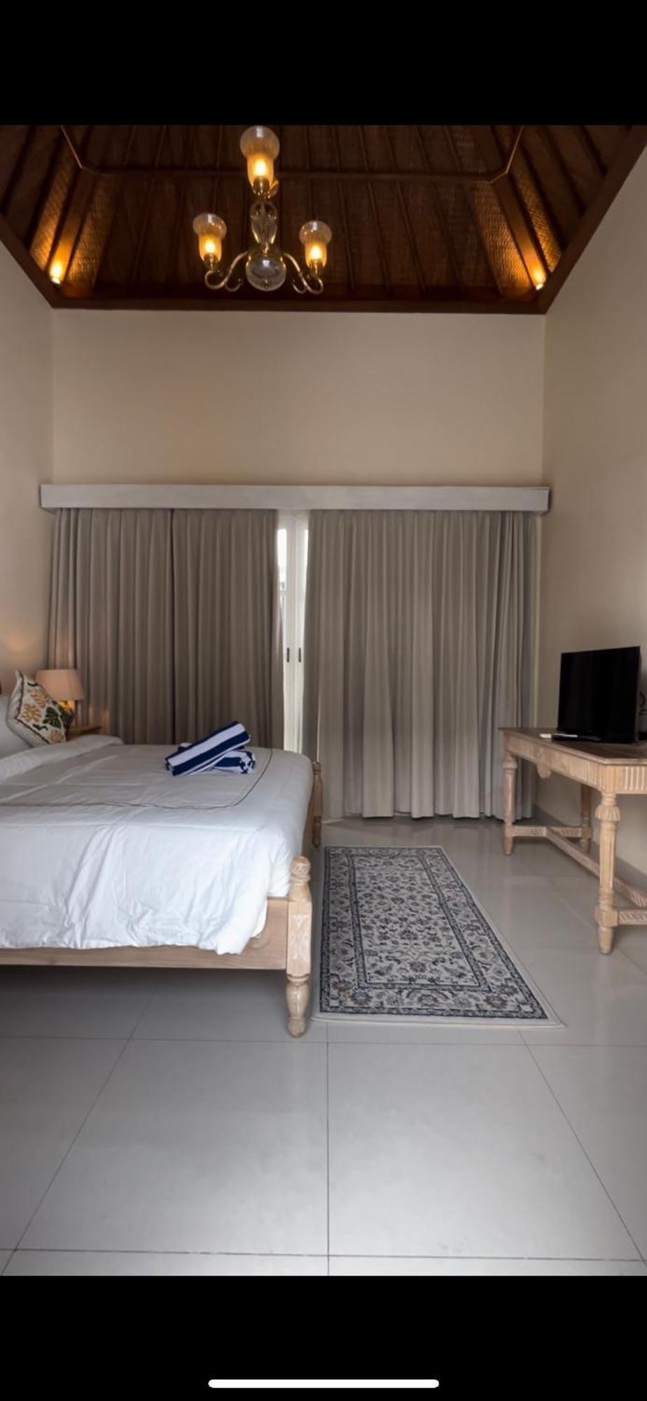 Villa Gong Umara Canggu Exteriör bild